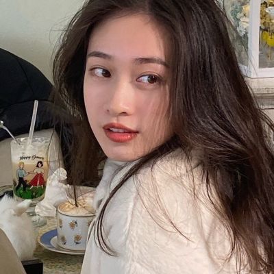 跳跃翻转的瓶子